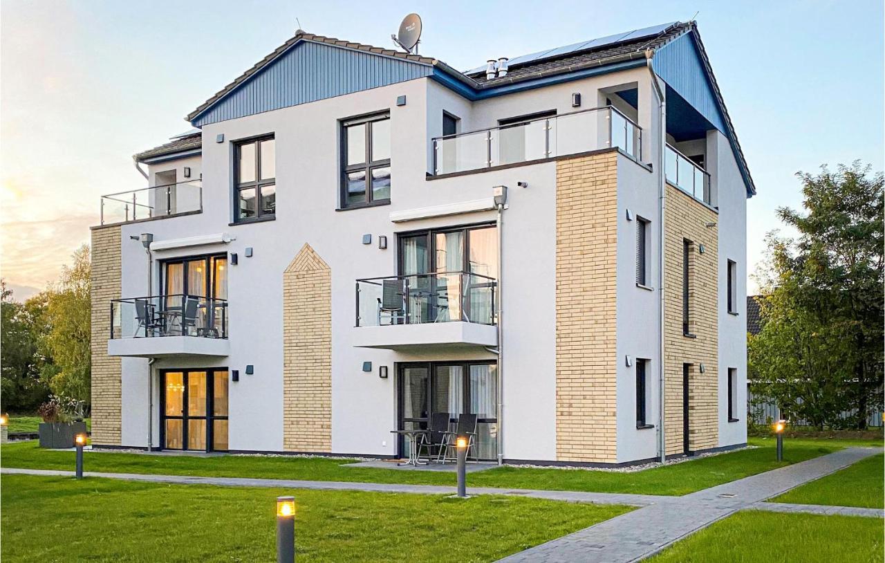 2 Bedroom Cozy Apartment In Rechlin Exterior foto